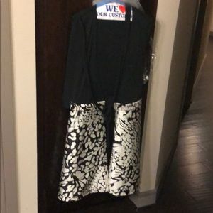 Beautiful DVF wrap dress! Size 6.